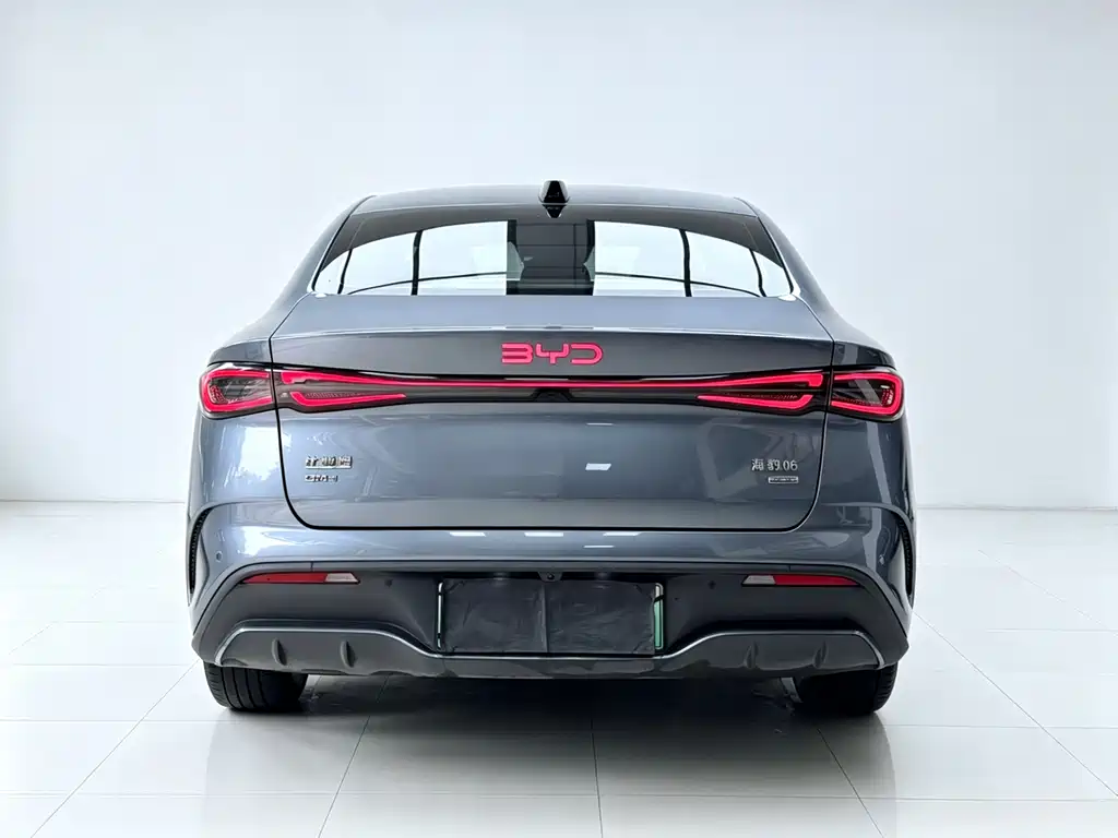 BYD Seal 06 2025 — фото 12