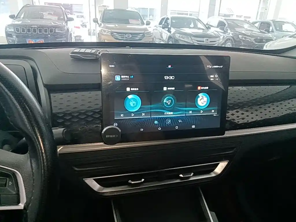 BYD Qin PLUS 2023 — фото 13