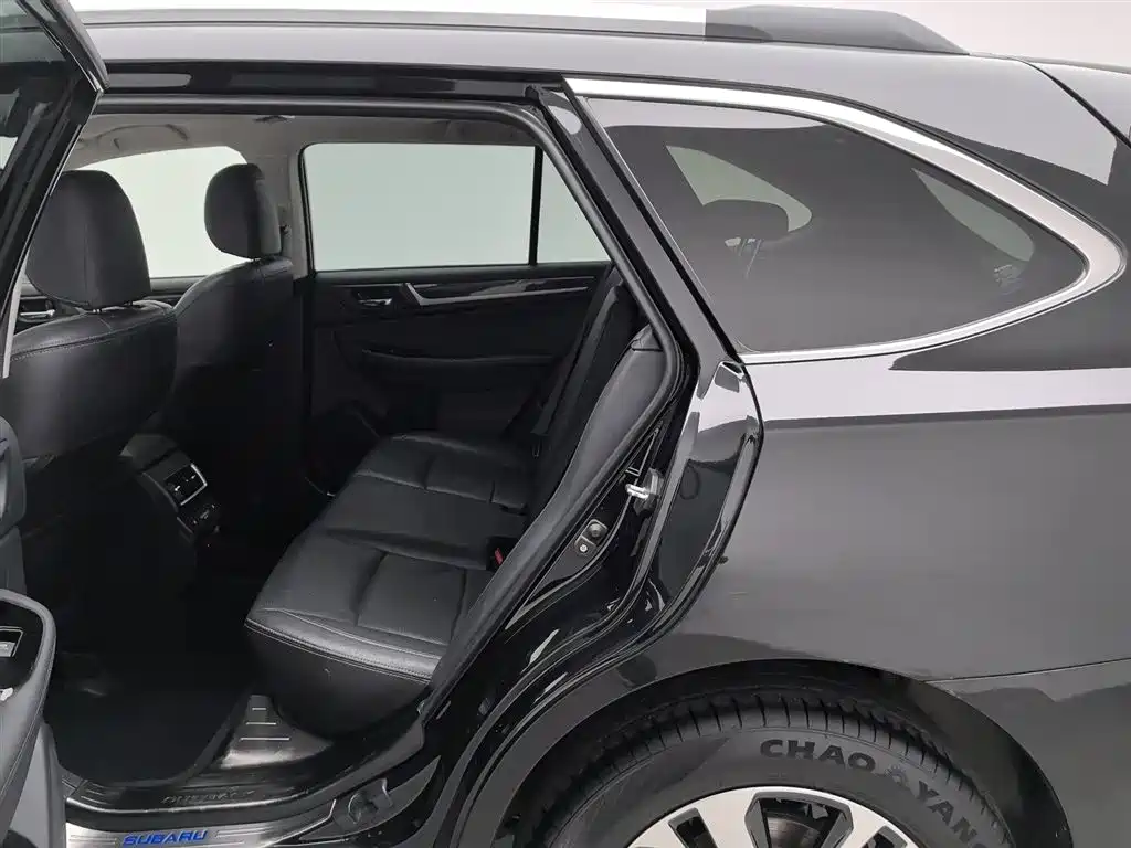 Subaru Outback 2018 — фото 15