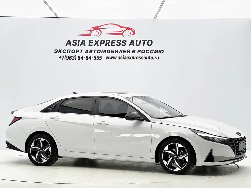 Hyundai Elantra 2023 — фото 3