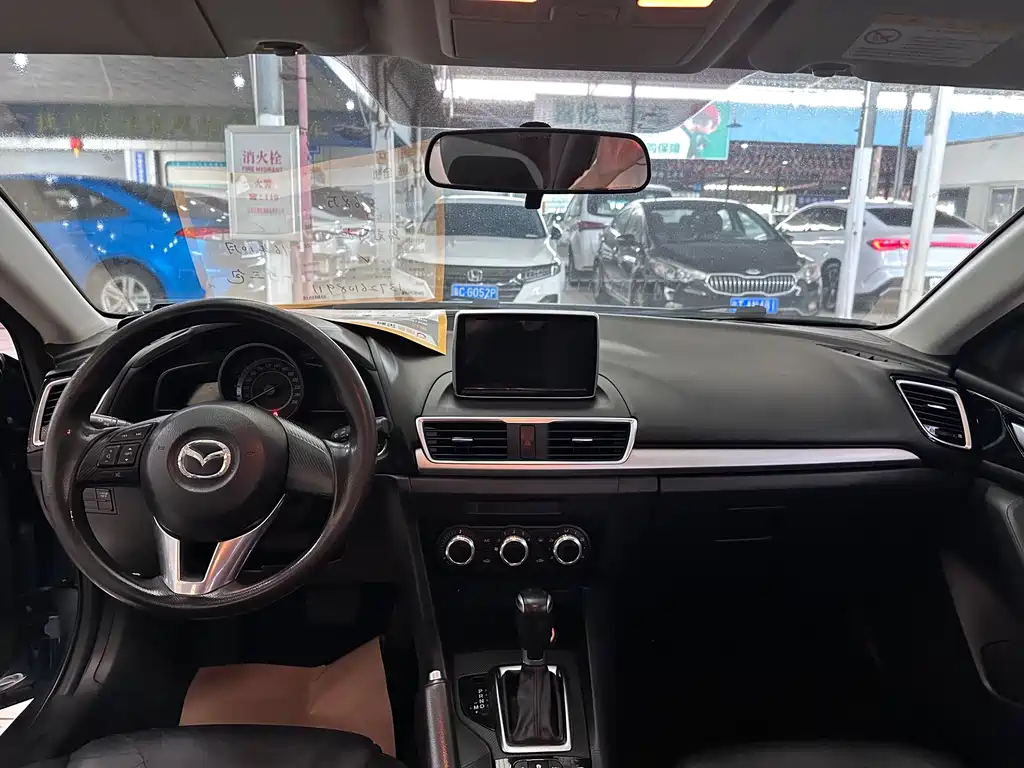 Mazda 3 Axela 2016 — фото 4