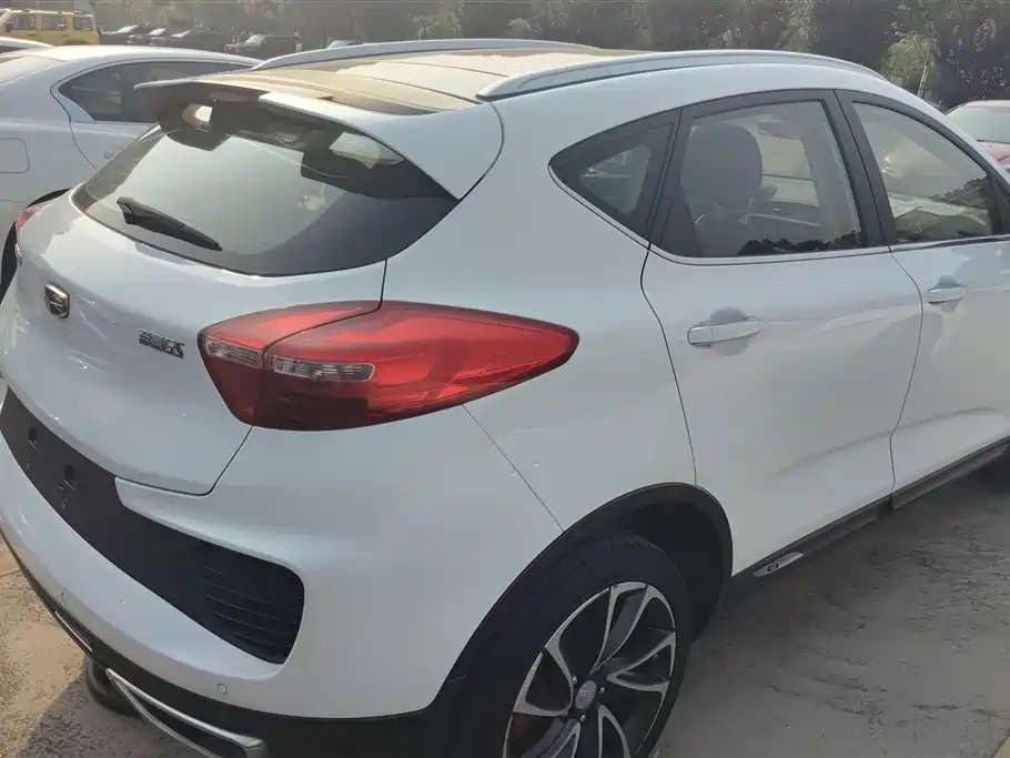 Geely Emgrand GS 2019