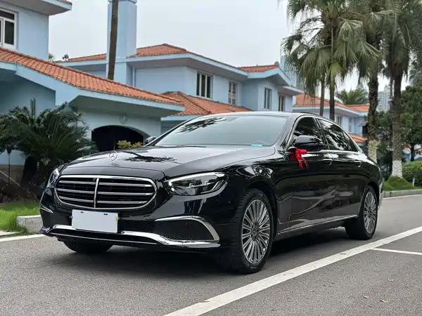 Mercedes-Benz E-Class 2023