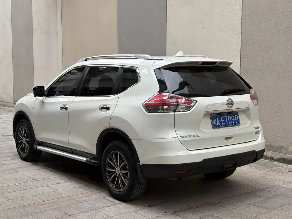 Nissan X-Trail 2015