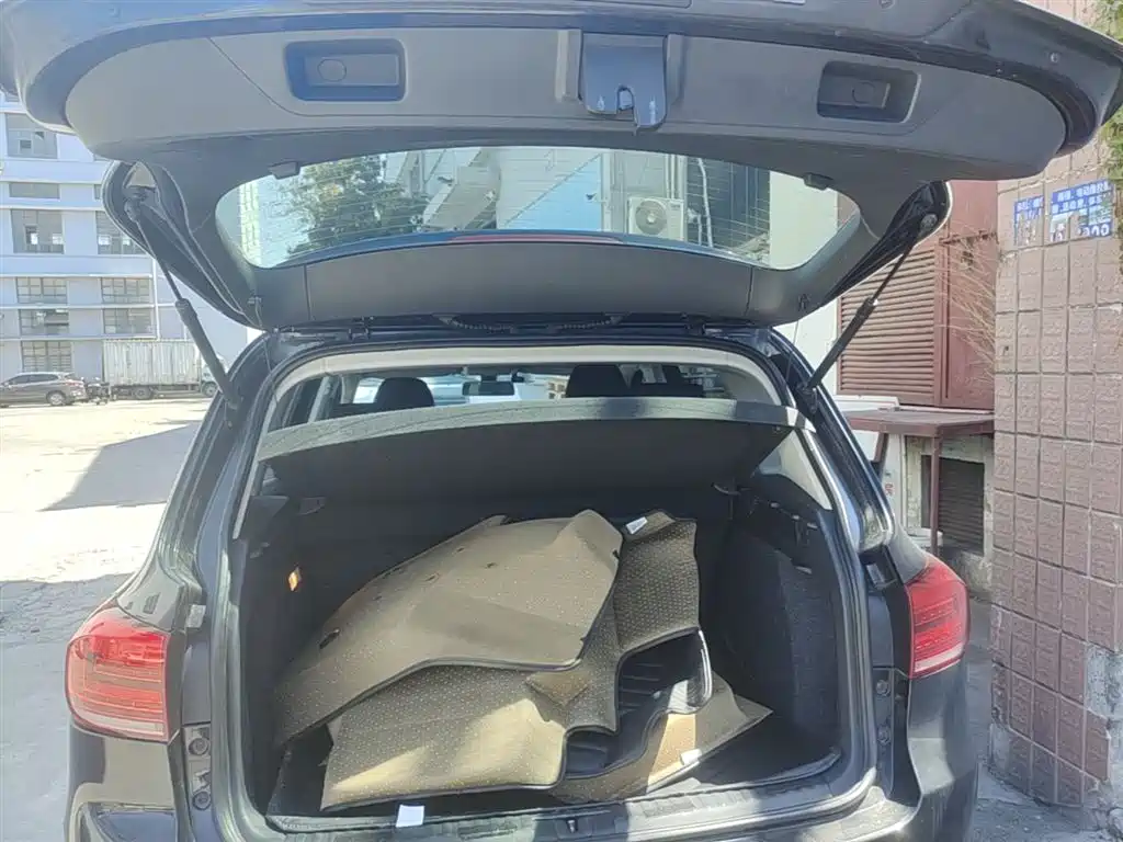 Volkswagen Tiguan 2015 — фото 19