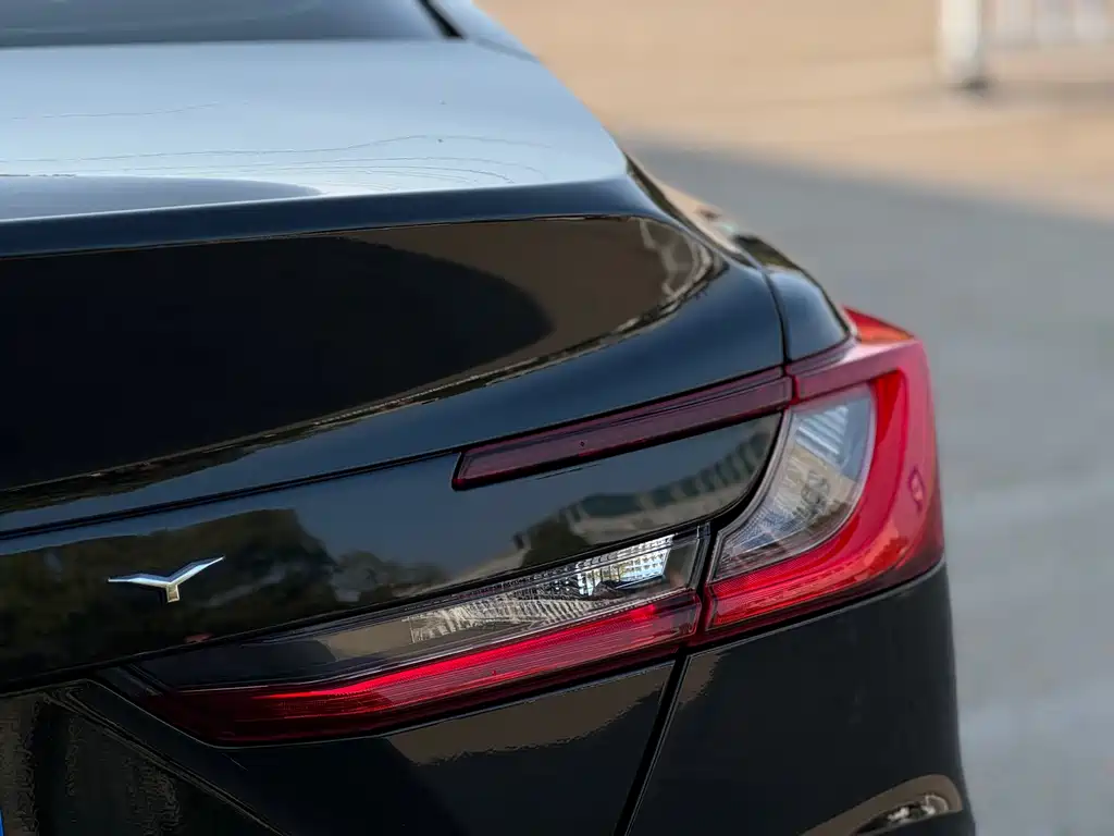 Toyota Camry 2025 — фото 13