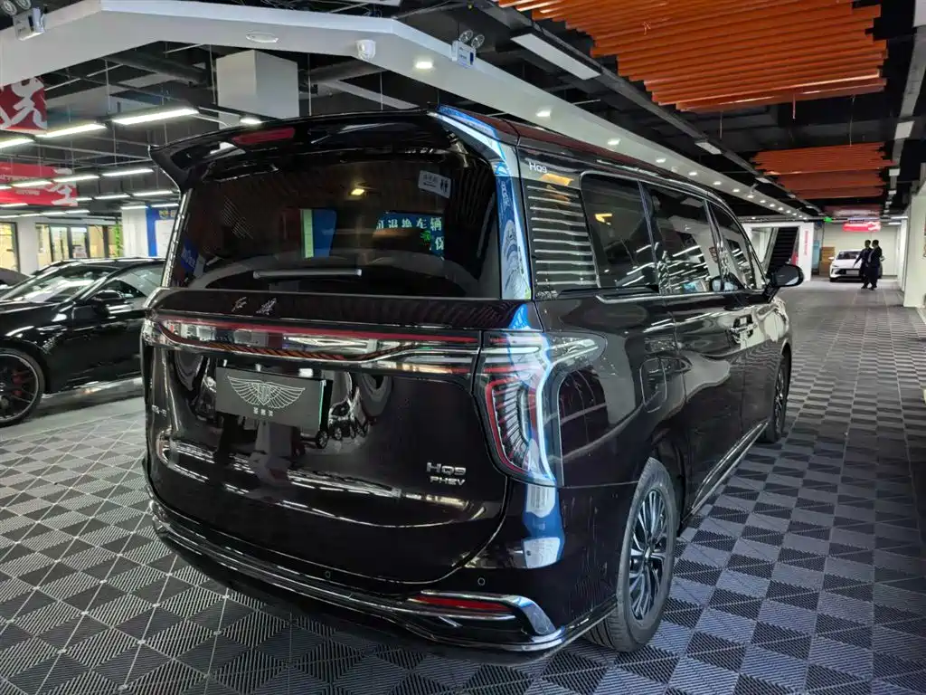 Hongqi HQ9 PHEV 2025 — фото 16