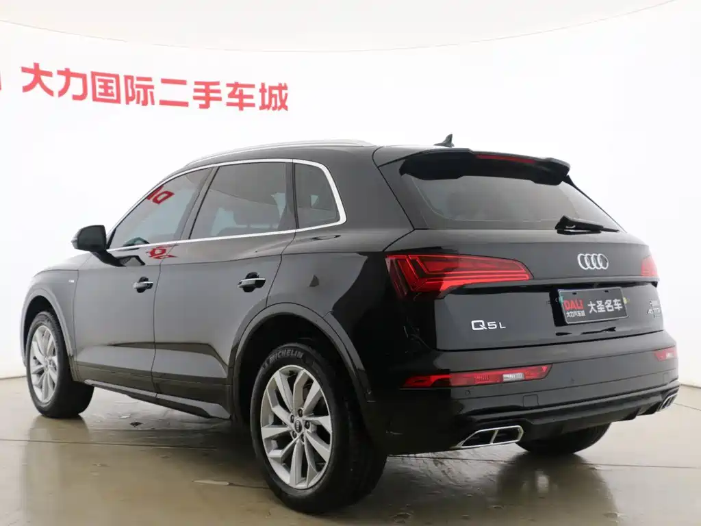 Audi Q5L 2022 — фото 16