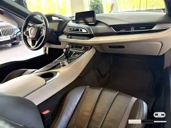 BMW i8 2014