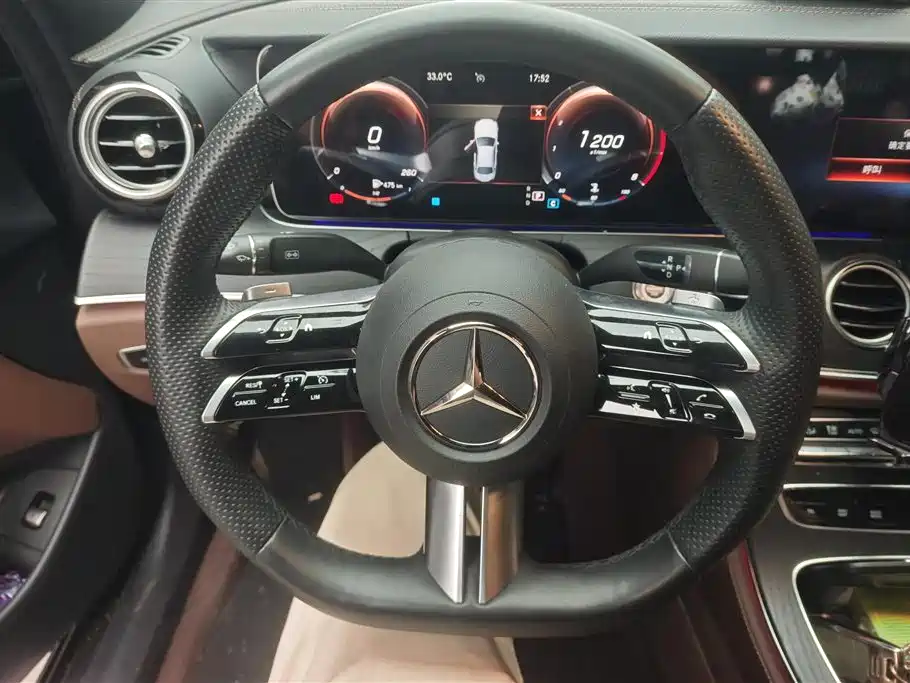 Mercedes-Benz E-Class 2023 — фото 15