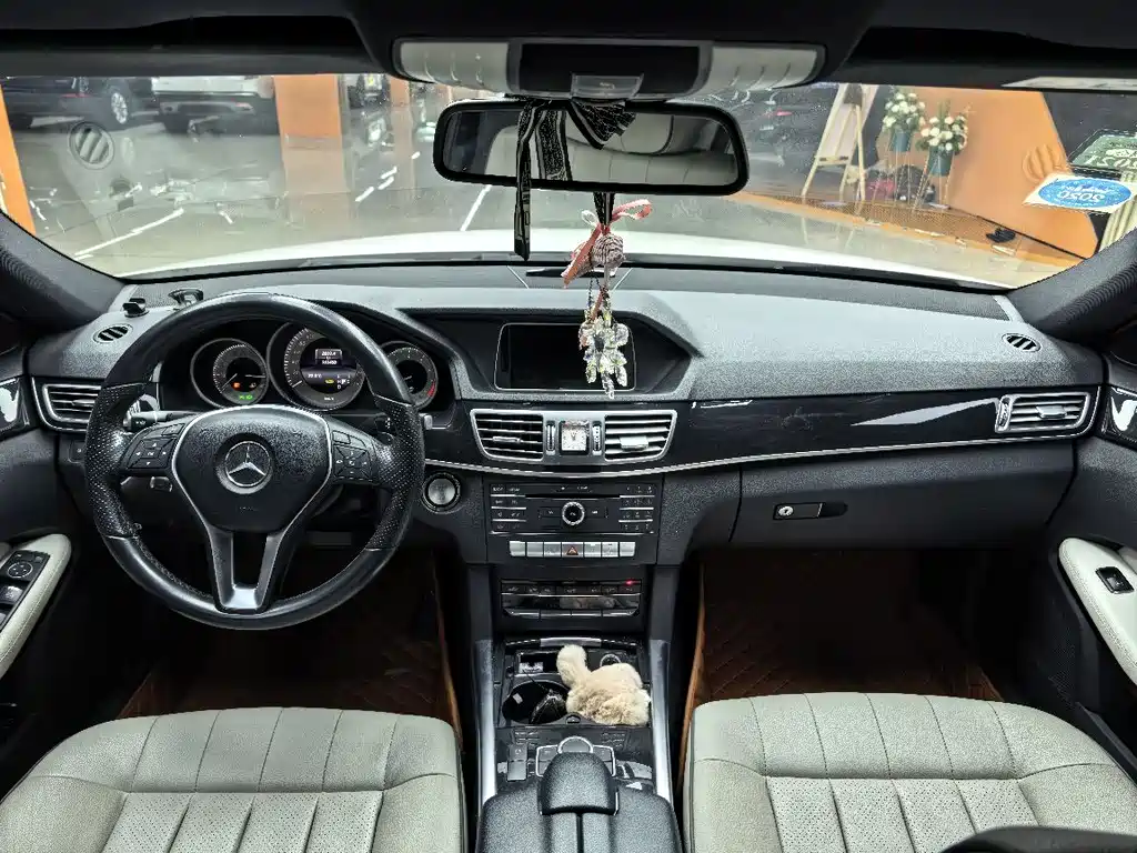 Mercedes-Benz E-Class 2015 — фото 11