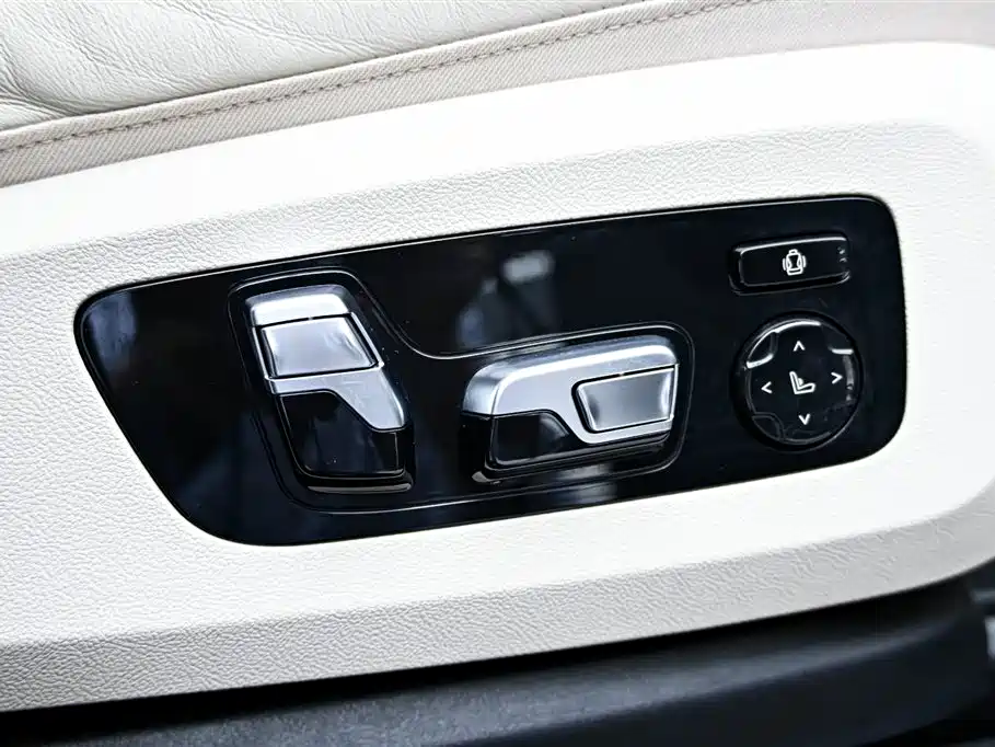 BMW X7 2022 — фото 28
