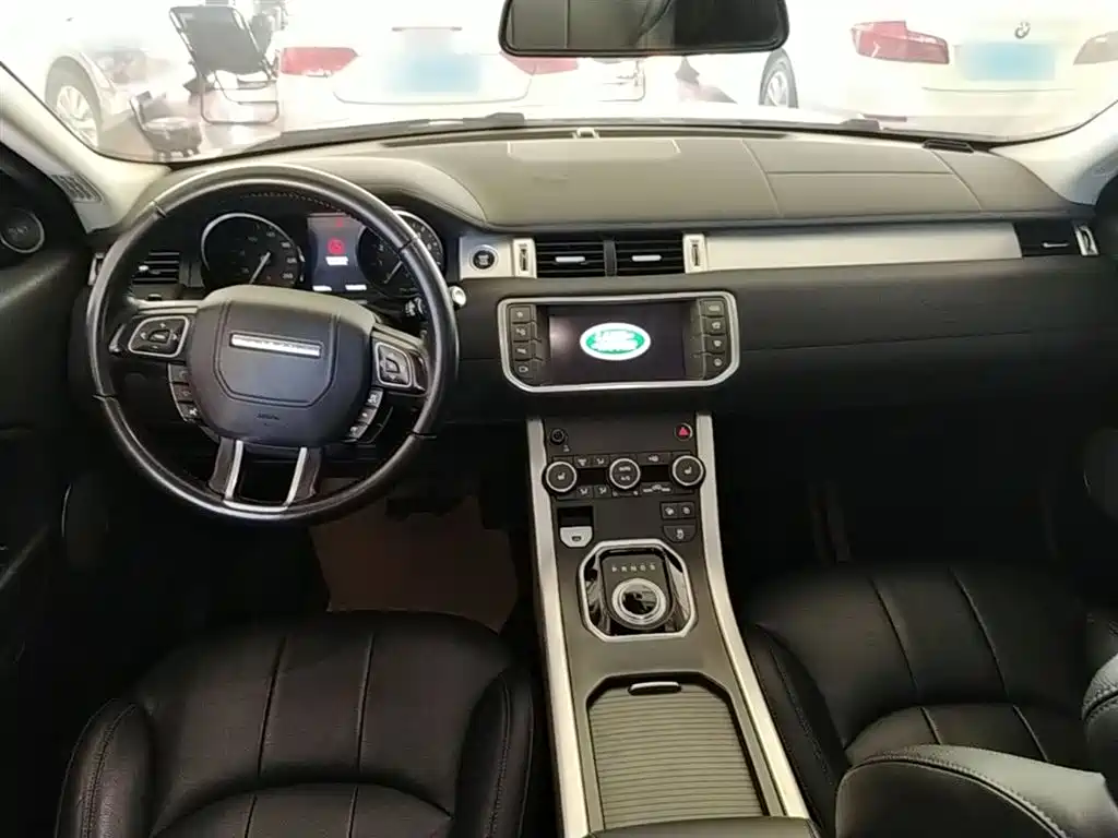 Land Rover Evoque 2019 — фото 10