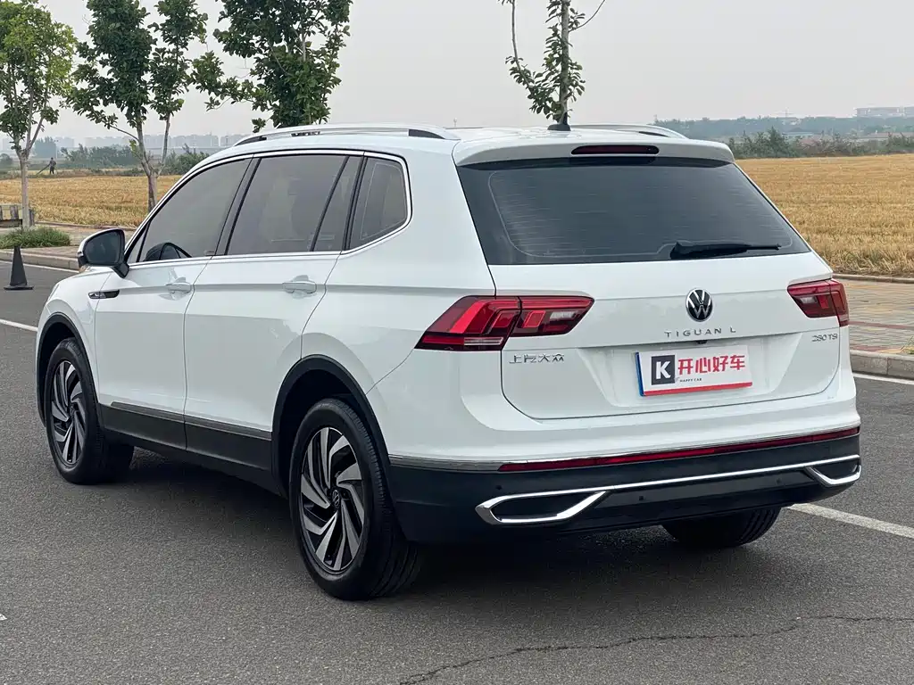 Volkswagen Tiguan L 2023 — фото 14