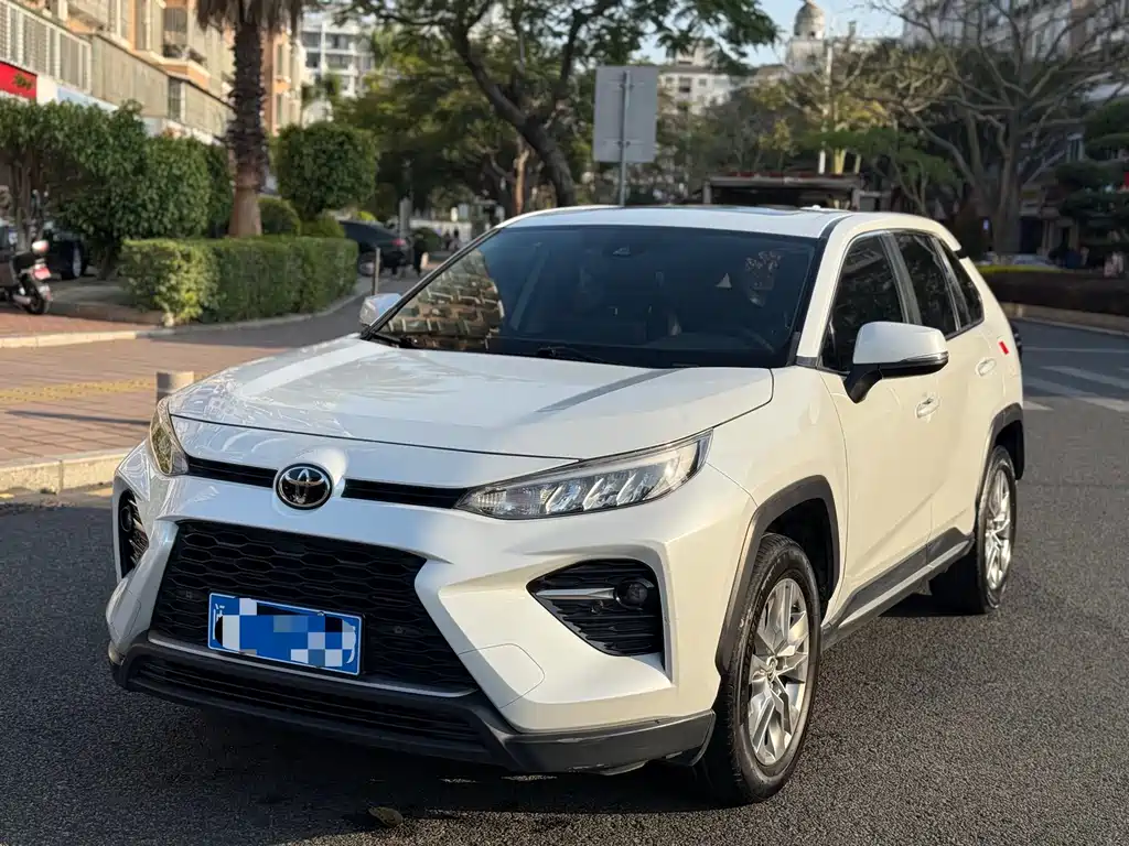 Toyota Wildlander 2021 — фото 1