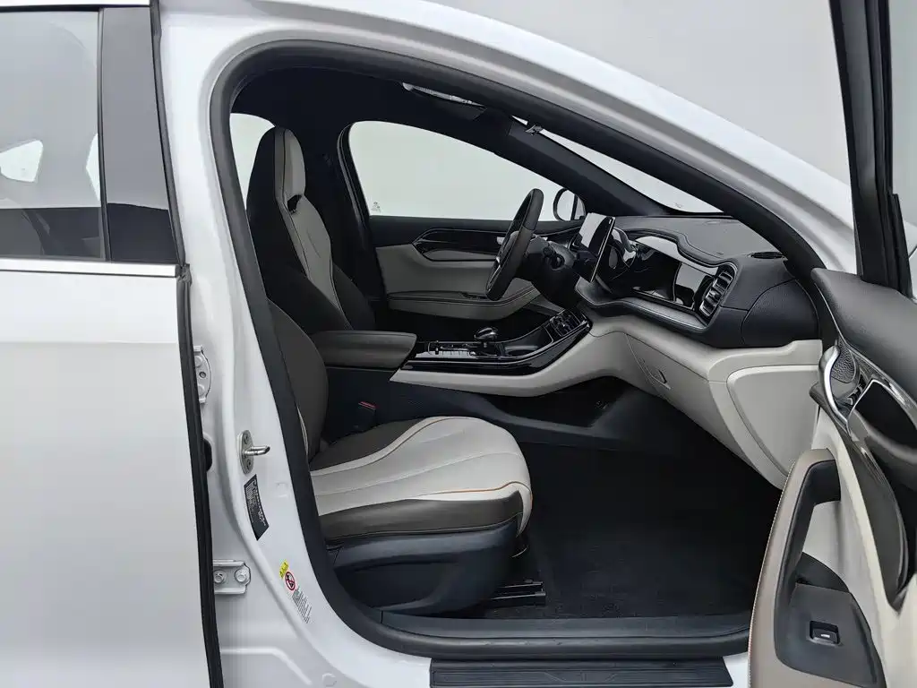 BYD Qin PLUS 2024 — фото 23