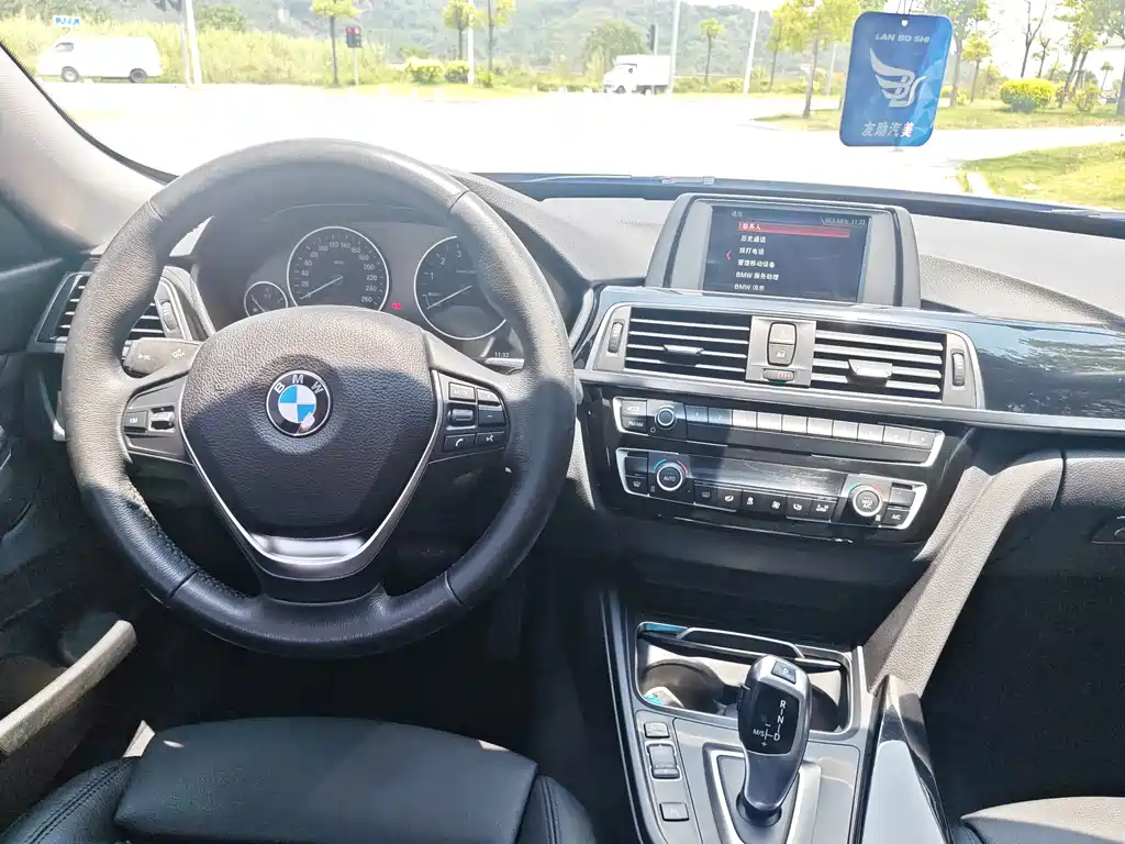 BMW 3 Series GT 2017 — фото 8