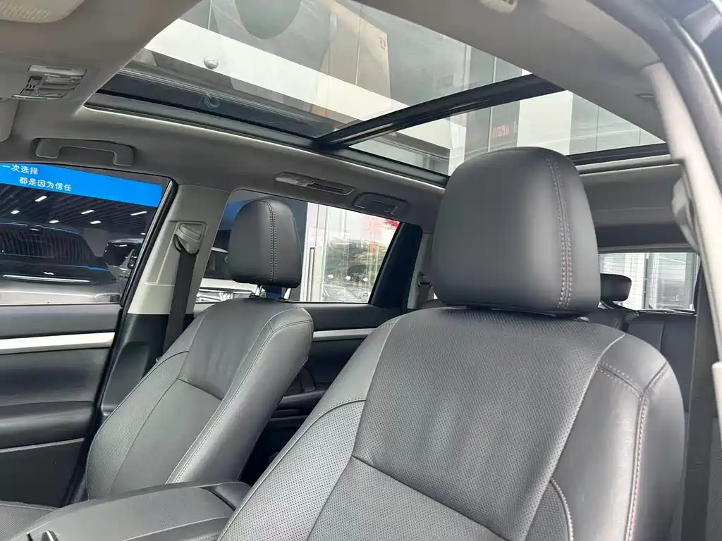 Toyota Highlander 2018 — фото 8