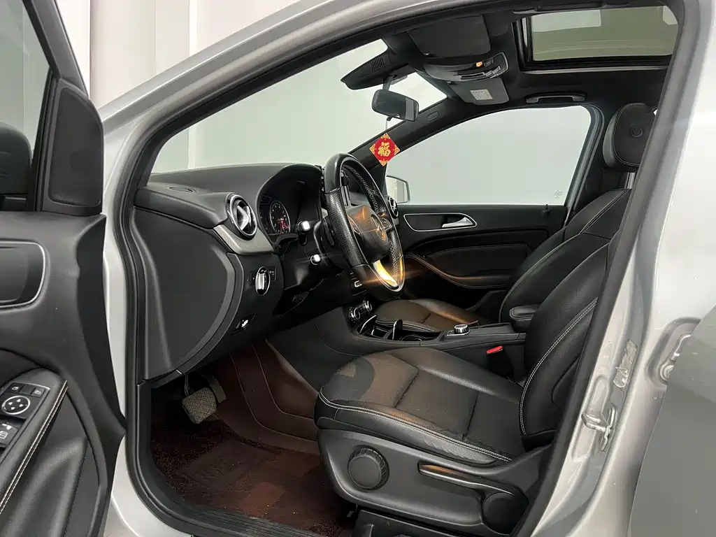Mercedes-Benz B-Class 2015 — фото 7
