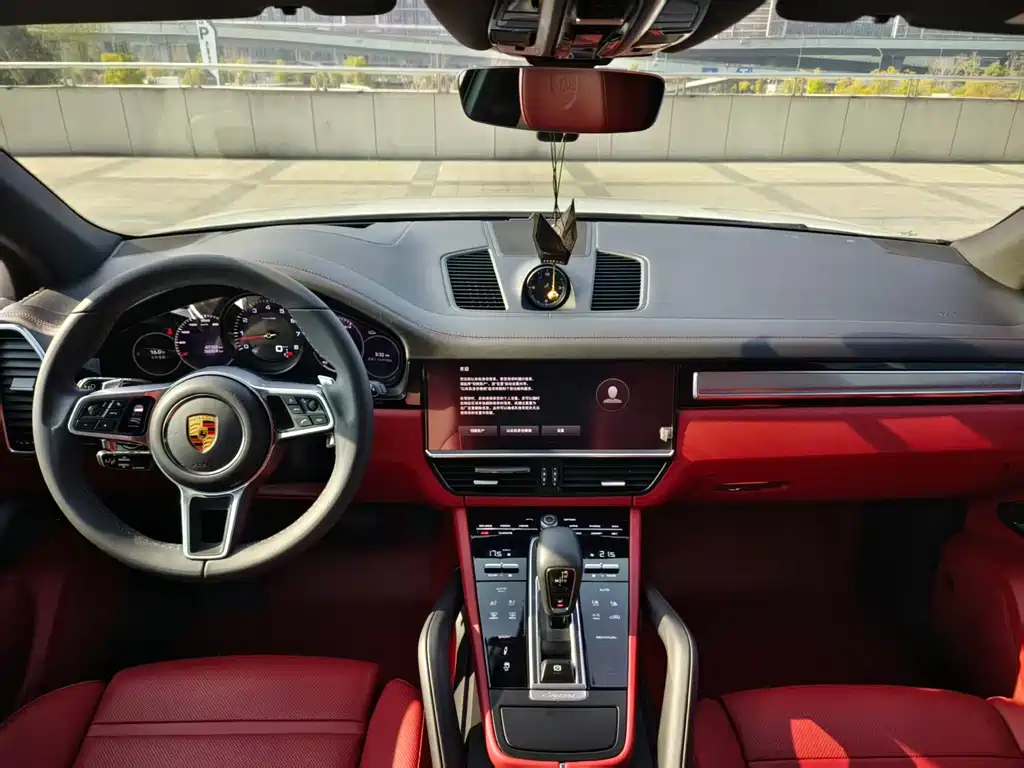 Porsche Cayenne 2023 — фото 14