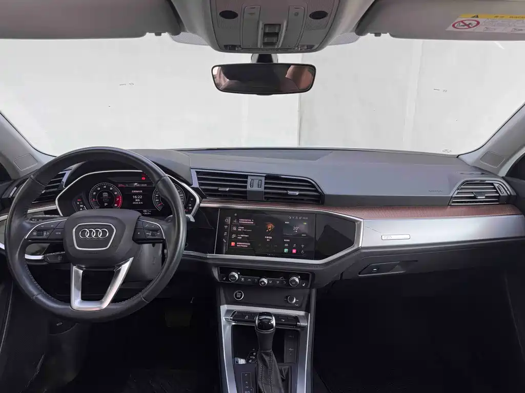 Audi Q3 2022 — фото 15