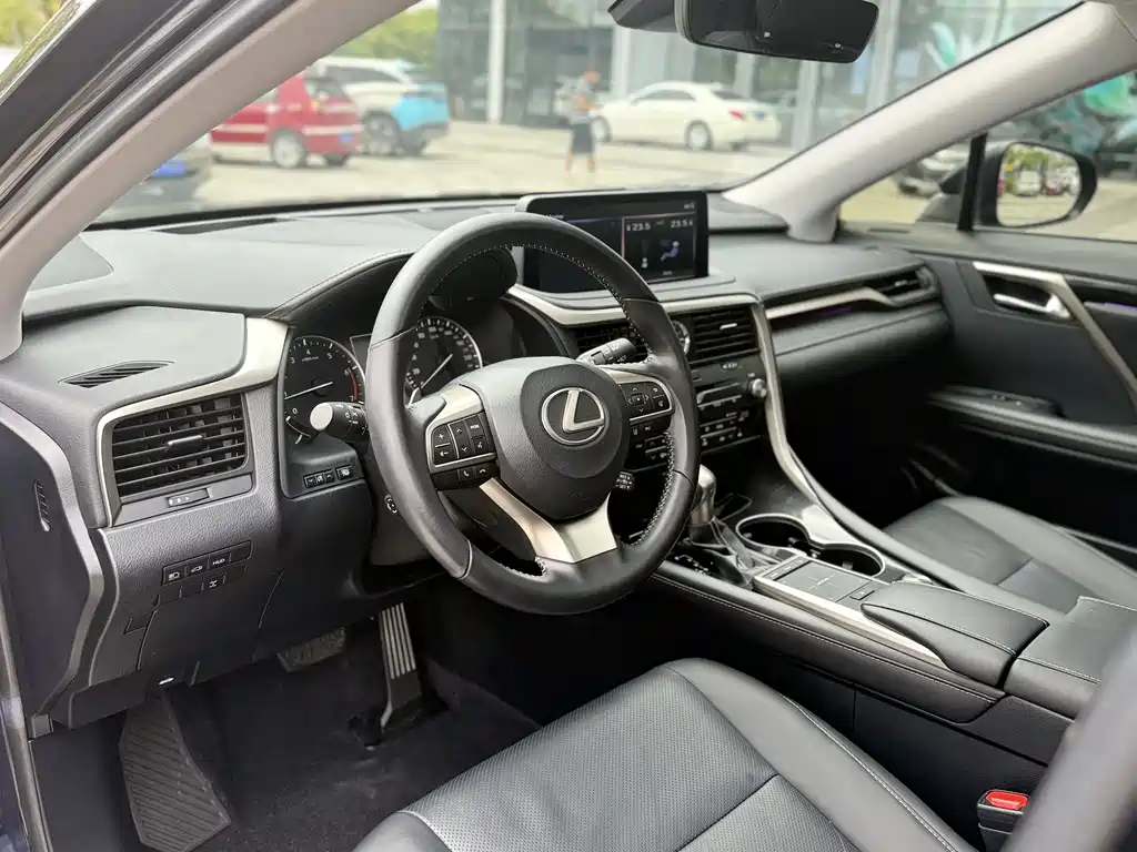 Lexus RX 2022 — фото 14