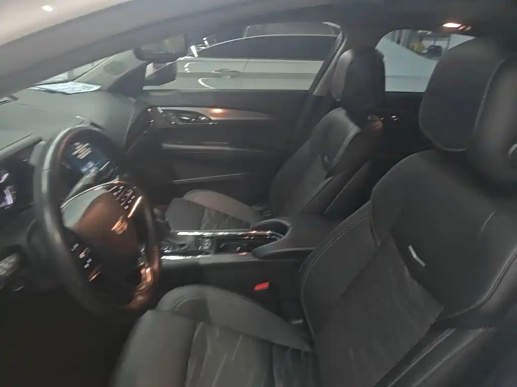 Cadillac ATS-L 2018 — фото 15