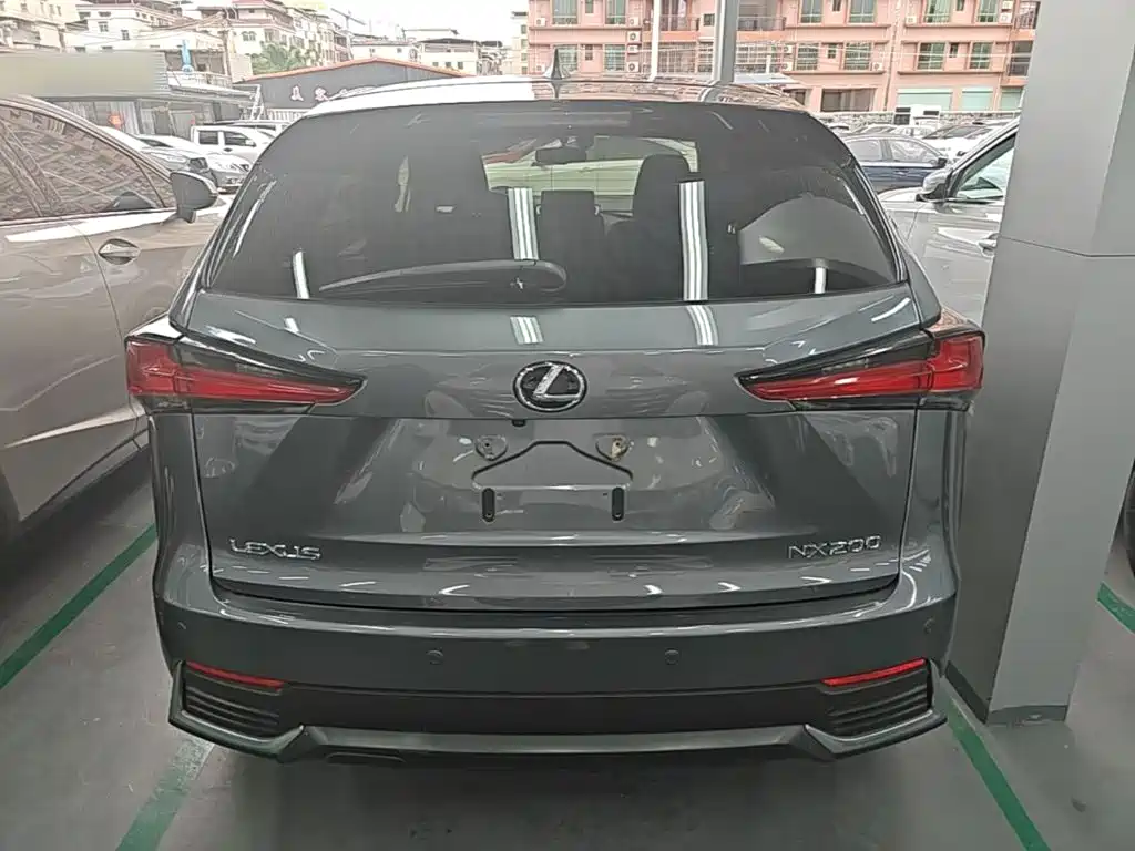 Lexus NX 2019