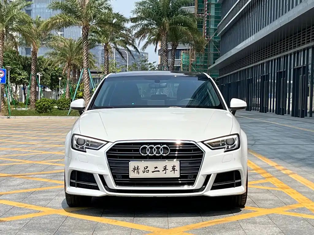 Audi A3 2019 — фото 2