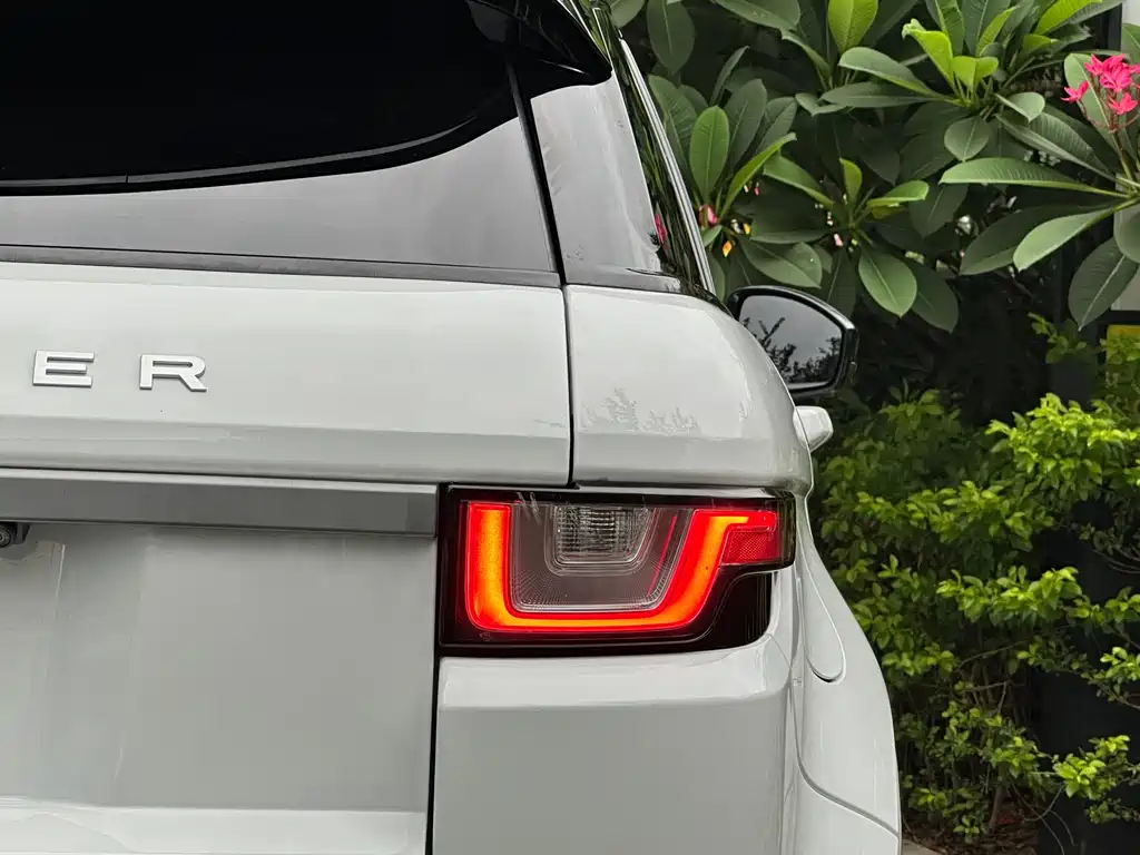Land Rover Range Rover Evoque 2018 — фото 22