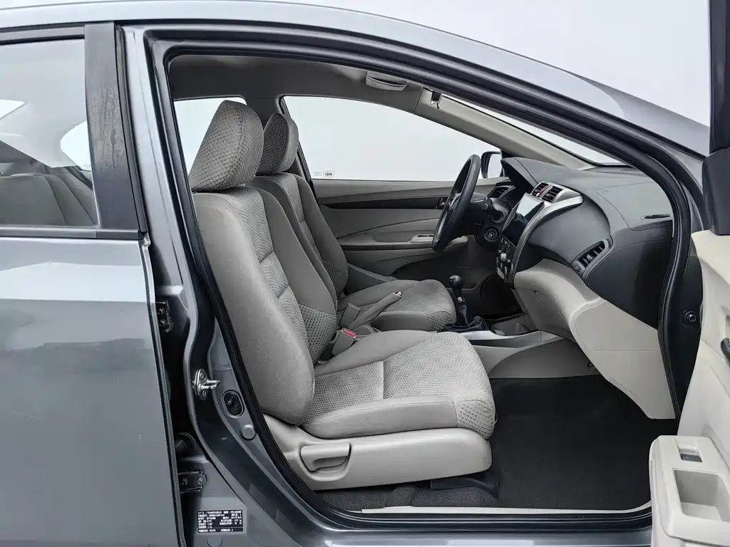 Honda City Classic 2015 — фото 23