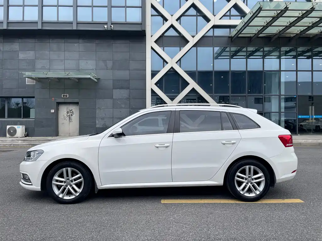 Volkswagen Gran Lavida 2017 — фото 5
