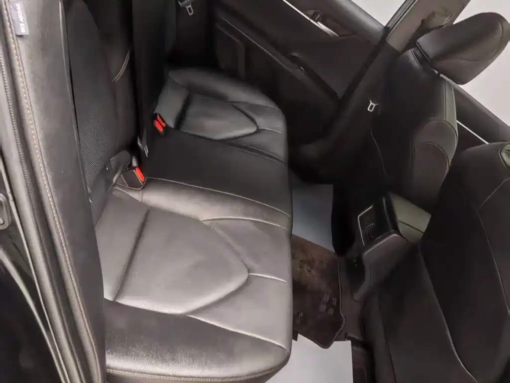 Toyota Camry 2023 — фото 13
