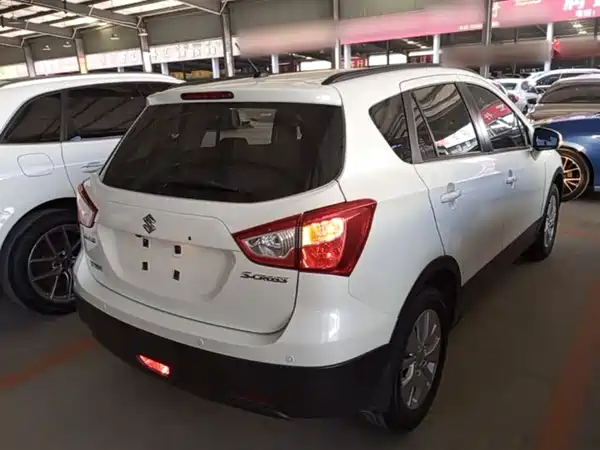 Suzuki S-Cross 2014