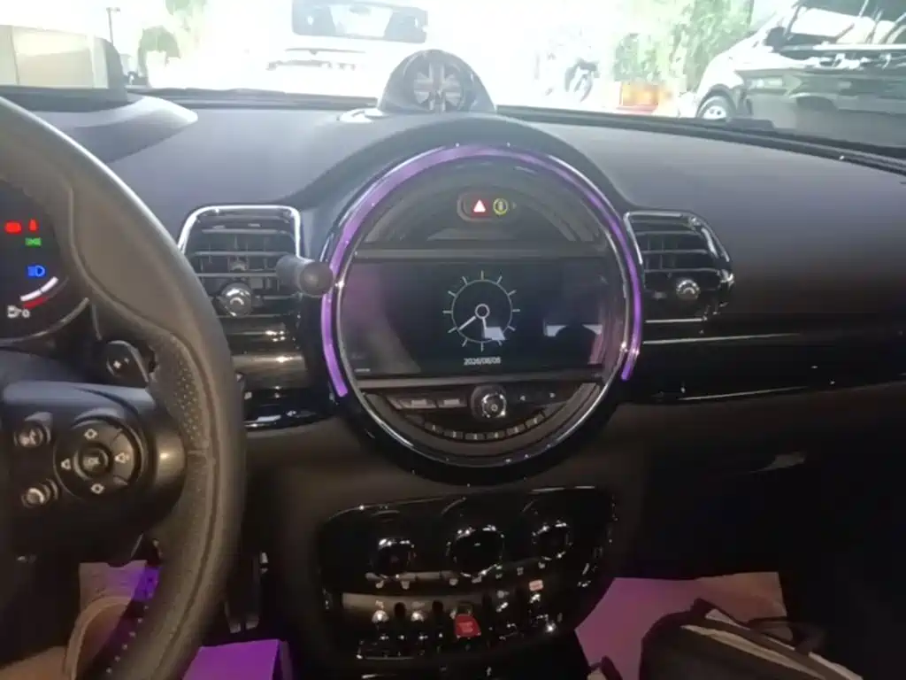 MINI JCW CLUBMAN 2020 — фото 13