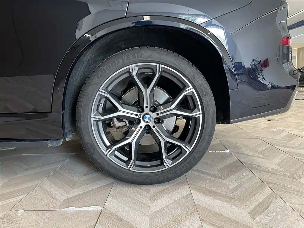 BMW X5 2024 — фото 11