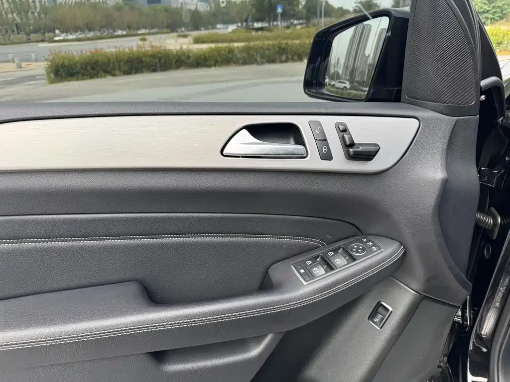 Mercedes-Benz M-Class 2015 — фото 6