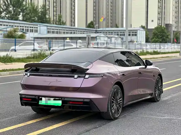 Lynk & Co 10 2025