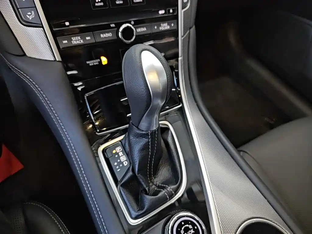 Infiniti Q50L 2017 — фото 14