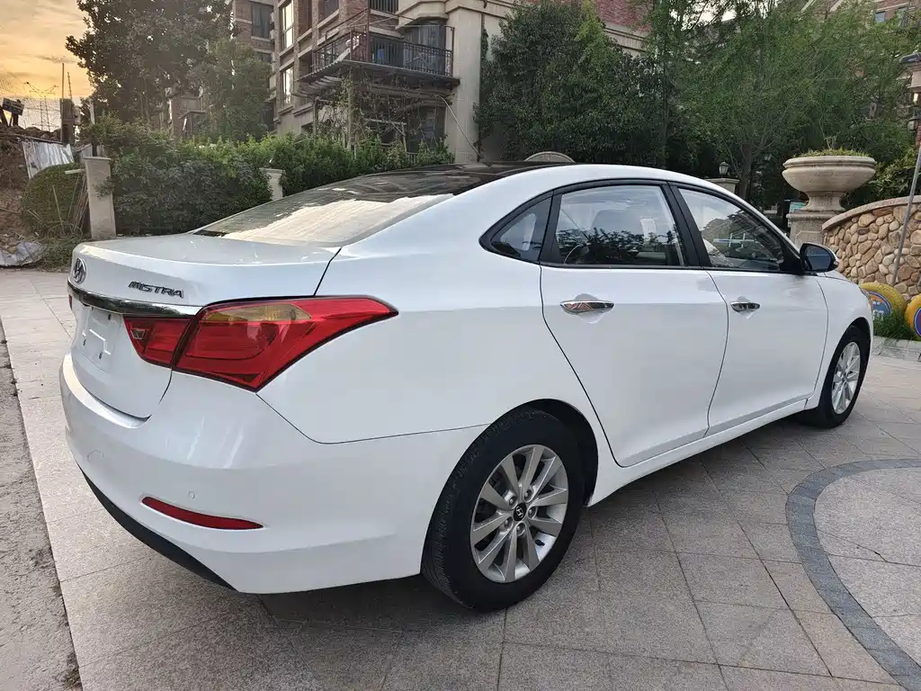 Hyundai Mistra 2015 — фото 7