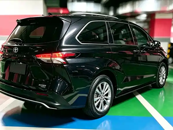 Toyota Sienna 2023