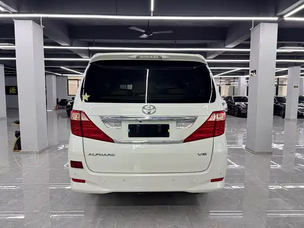 Toyota Alphard 2011