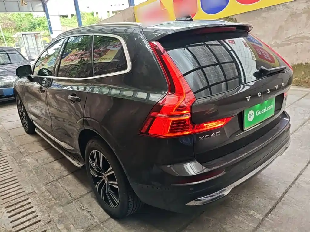 Volvo XC60 2022 — фото 5