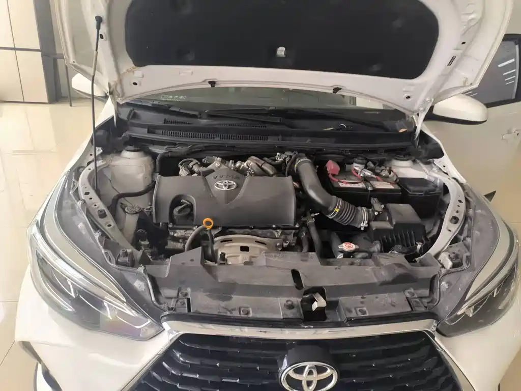 Toyota Yaris L 2023 — фото 14