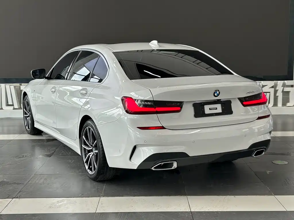 BMW 3 Series 2021