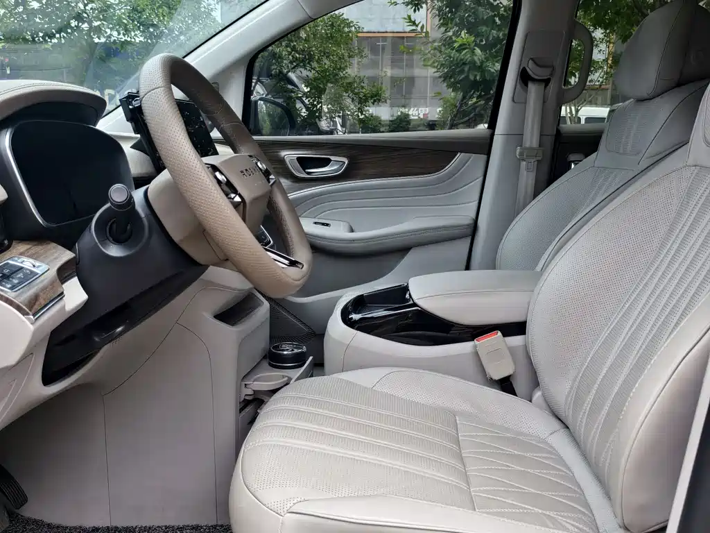 Roewe iMAX8 New Energy 2023