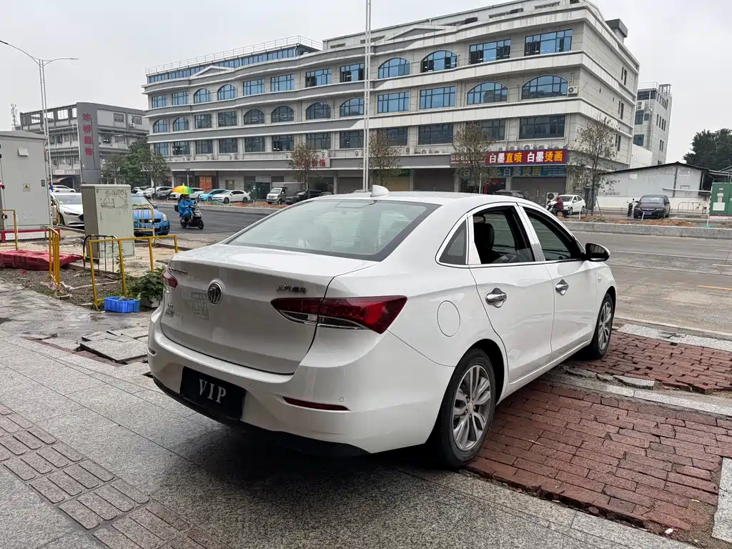 Buick Excelle 2019 — фото 15