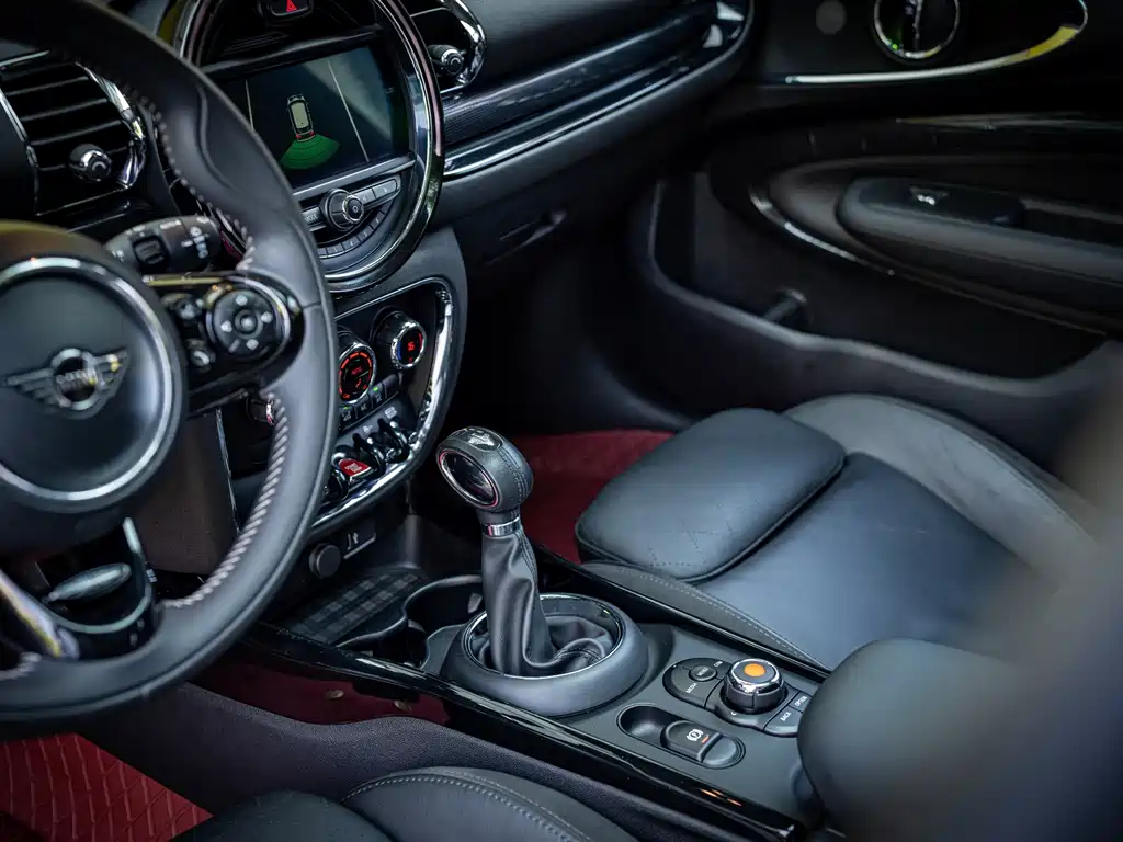 MINI Clubman 2019 — фото 14