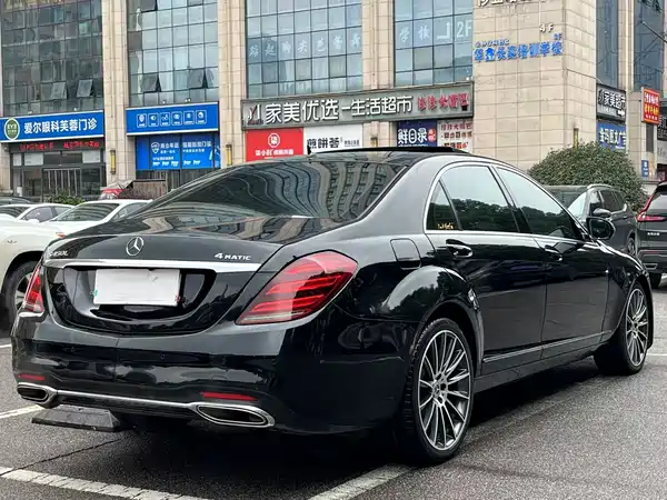 Mercedes-Benz S-Class 2010
