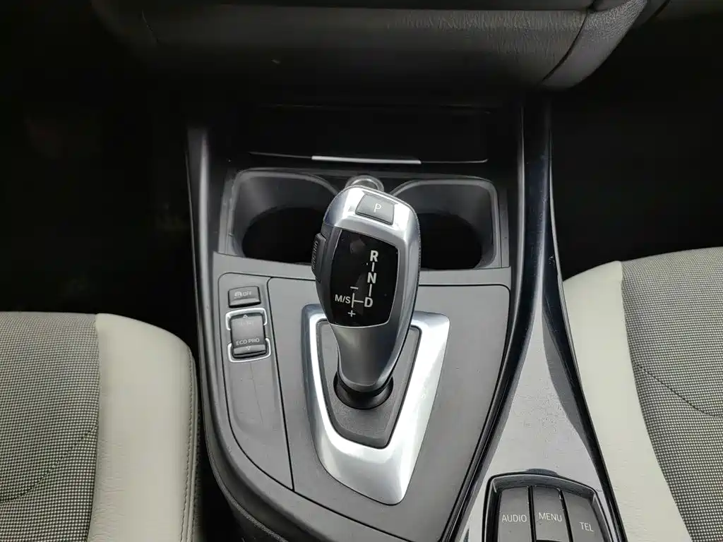 BMW 1 Series 2012 — фото 13